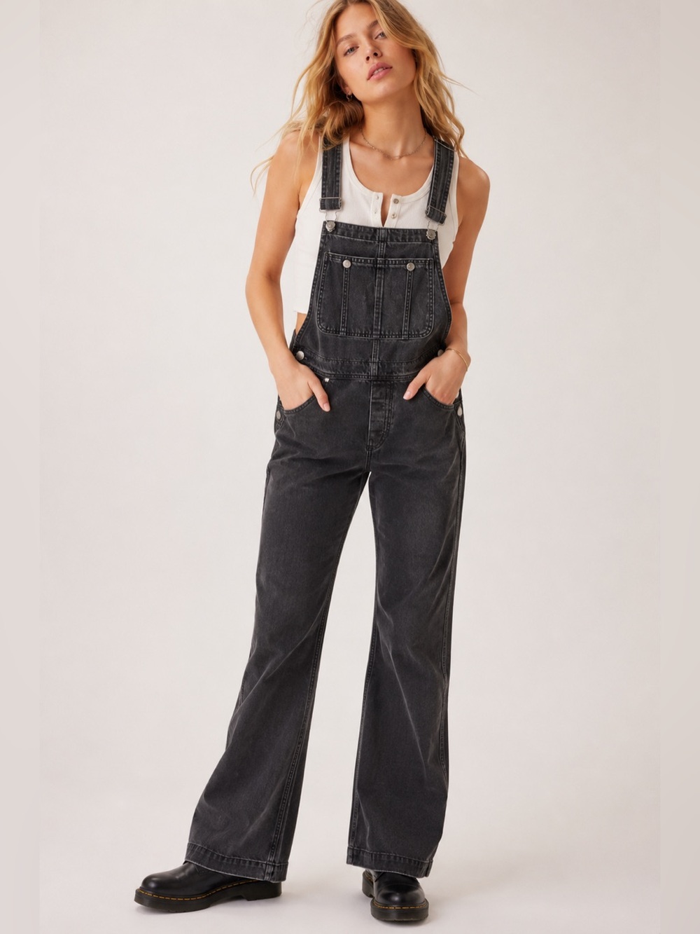 We The Free Boyfriend Denim Overalls Size 25 Washed Black Straight Leg
